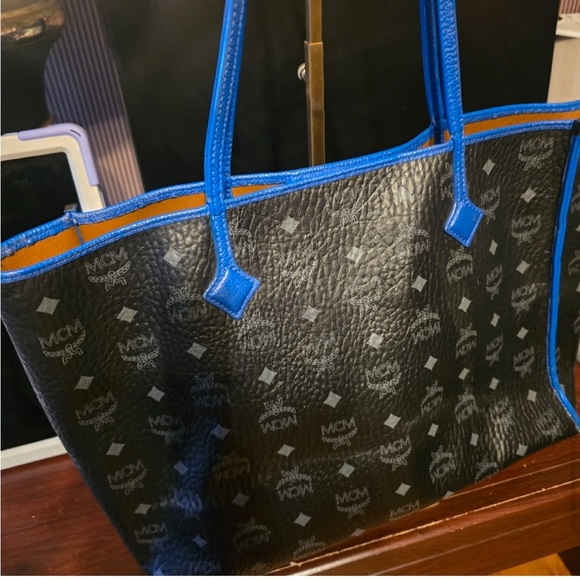 MCM Large Metallic Visetos Kira Shoppers Tote Black w/ Blue Accents - Picture 1 of 6